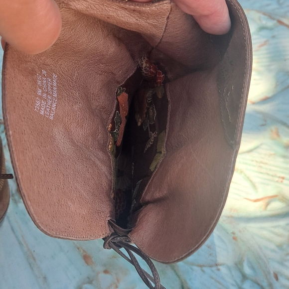 😃CLARKS ARTISAN LEATHER BOOTS NWOT - Picture 6 of 11